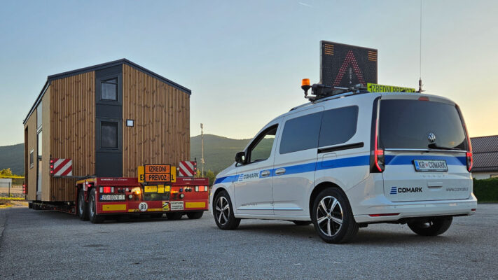 spremstvo izredni prevoz mobile house slovenia comark EU adriatic permit oog spremstvo izredni prevoz mobile house slovenia comark EU adriatic permit oog