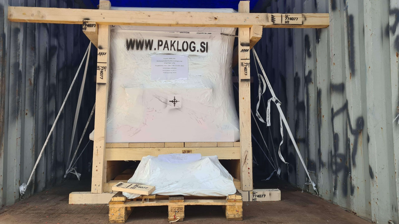 pakiranje tovora cargo packing shrink wrap foil termoskrcljiva folija comark slovenia eu 10