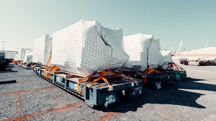 project cargo shrink wrap foil flat rack port koper comark