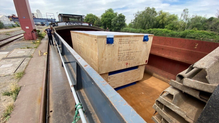 barza barge river unloading comark slovenia project cargo