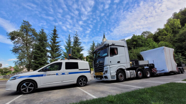 Escort slovenia spremstvo izrednega prevoza pakiranje shrink wrap comark