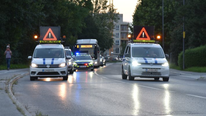 spremstvo izredni prevozi policija slovenija cesta tovor dovoljenje